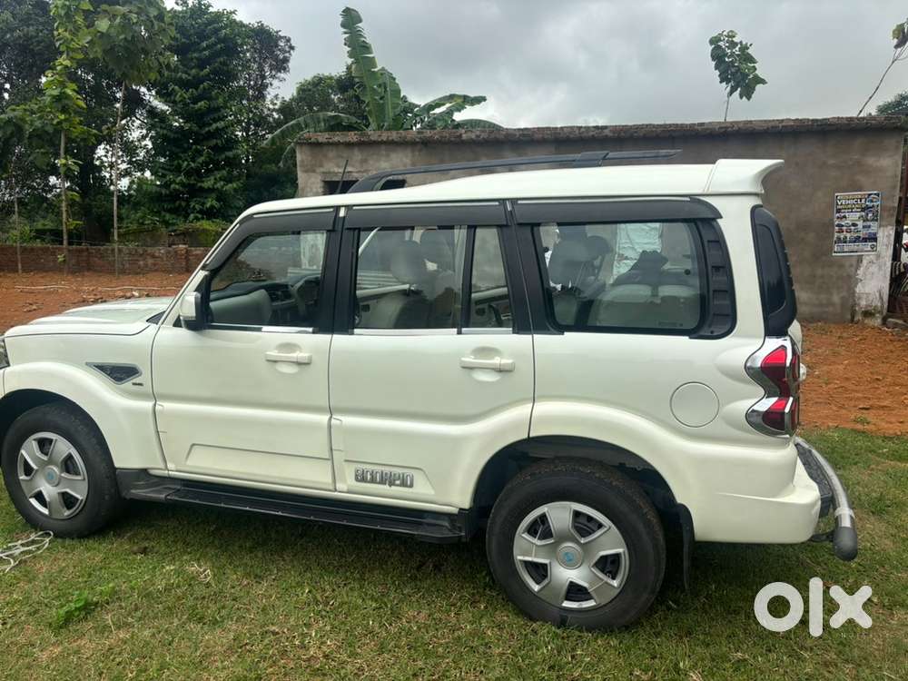 Mahindra Scorpio S9 Classic Diesel 2020