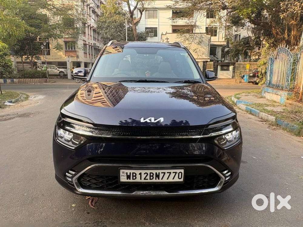 Kia Carens Luxury (o)1.5 Diesel At 7 Str, 2023, Diesel