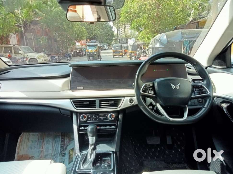 Mahindra Xuv700 2.2 Ax 7 Diesel At Luxury Pack Str, 2023, Diesel