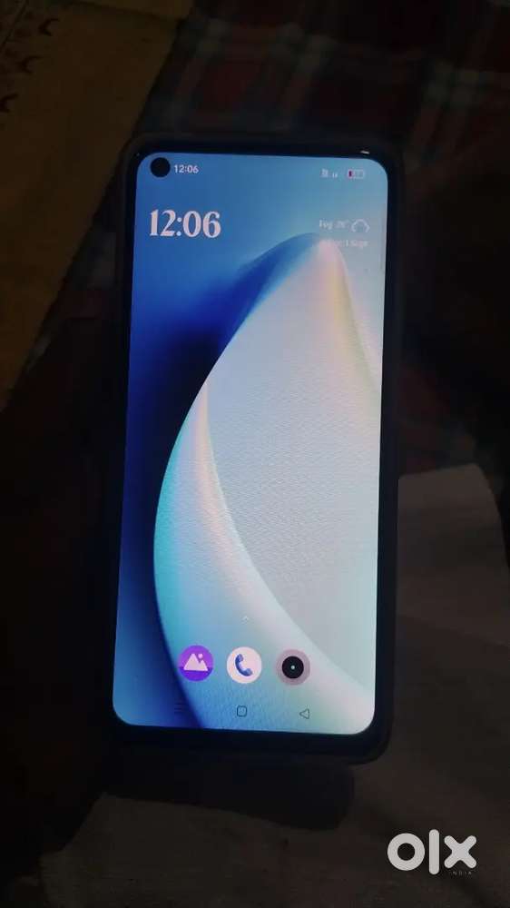 Realme 8i.