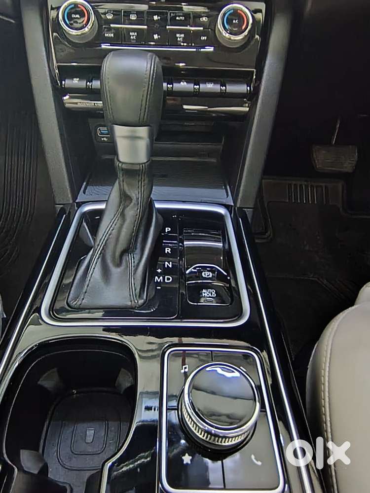 Mahindra Xuv700 2.0 Ax 7 Petrol At Luxury Pack Str, 2023, Petrol