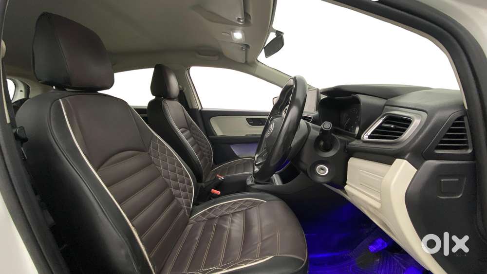 Tata Altroz 1.2 Xm Plus, 2022, Petrol