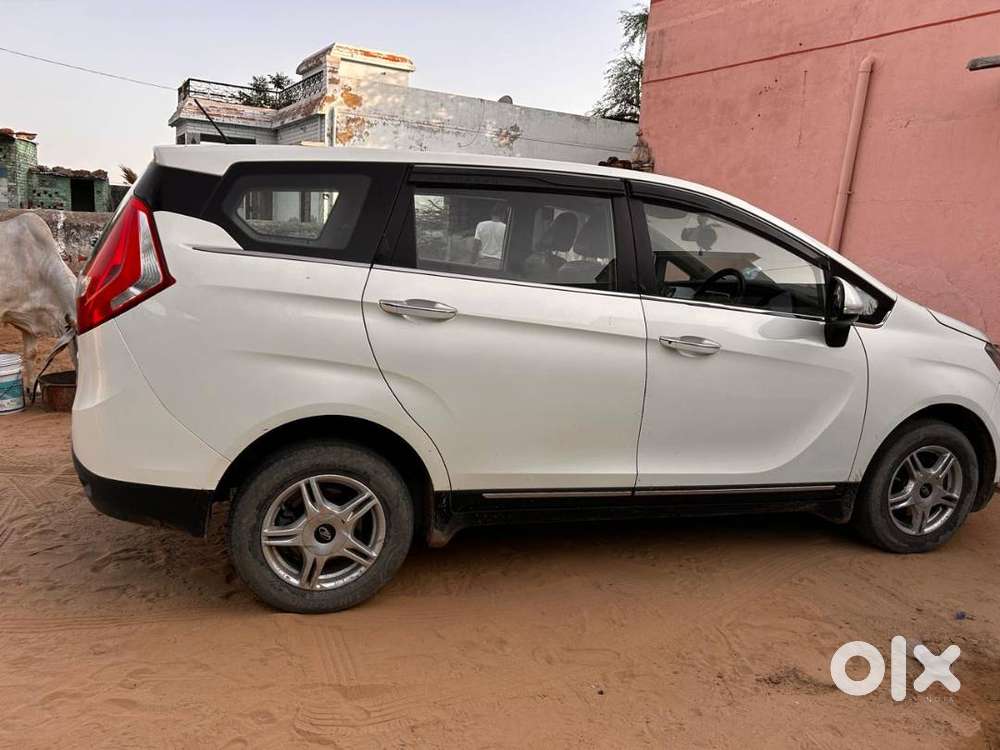 Mahindra Marazzo M6 2019