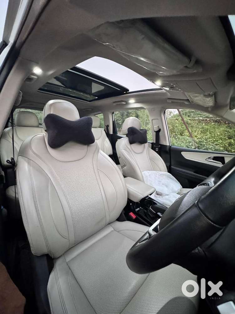 Mahindra Xuv700 2023 Diesel Well Maintained