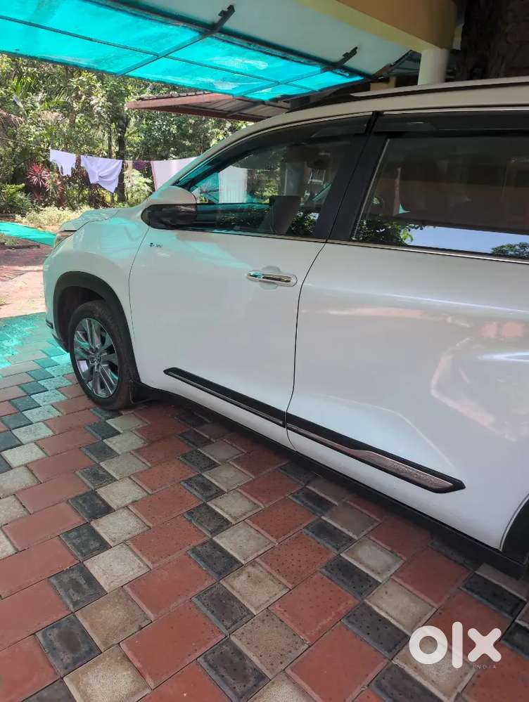 Toyota Innova Hycross 7str 2025