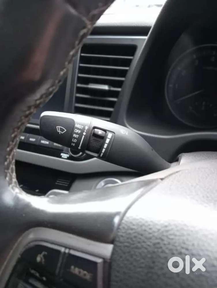 Hyundai Elantra 2018 Petrol Well Maintained