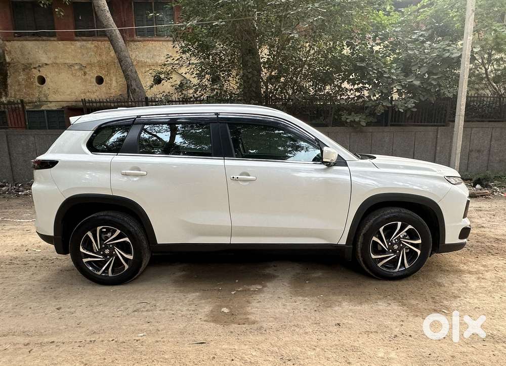Maruti Suzuki Grand Vitara 1.5 Alpha Smart Hybrid At, 2025, Petrol