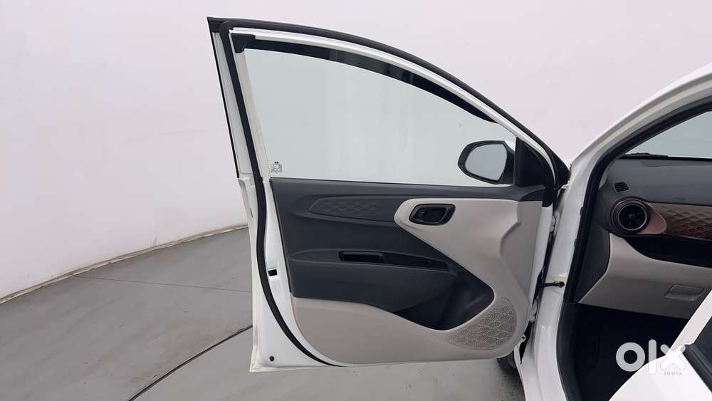 Hyundai Aura [2023-ongoing] 1.2 S Petrol Manual, 2020, Petrol