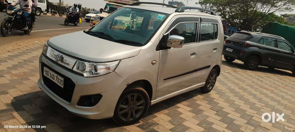Maruti Suzuki Wagon R Stingray 1.0 Vxi Plus, 2017, Petrol