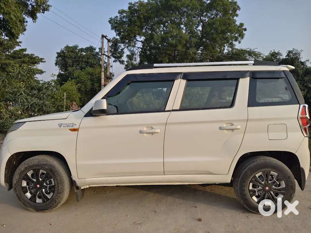 Mahindra Tuv 300 2017 Diesel Well Maintained