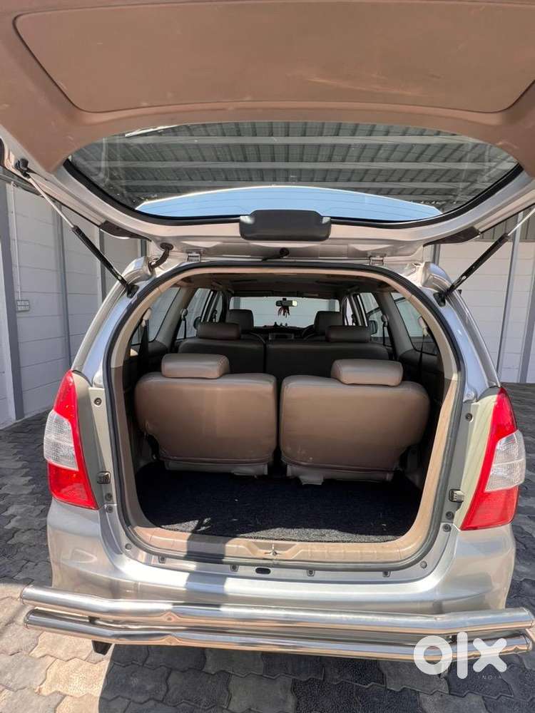 Toyota Innova 2016 Diesel 189000 Km Driven