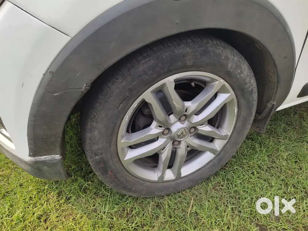 Renault Triber 1.0 Petrol 2022