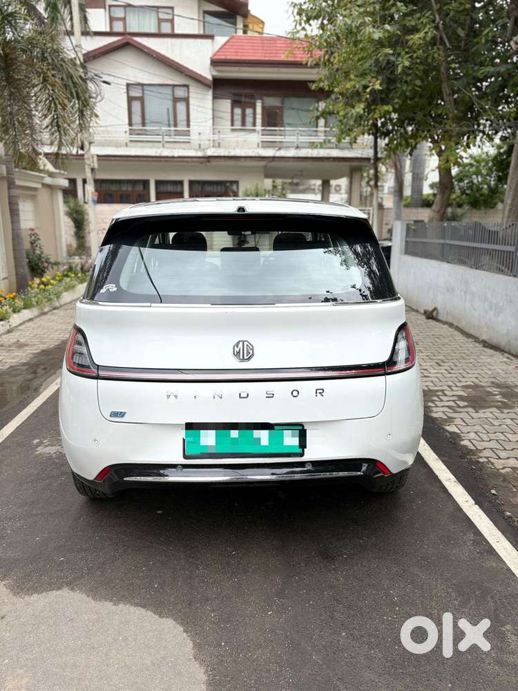 Mg Windsor Ev Essence, 2024, Electric