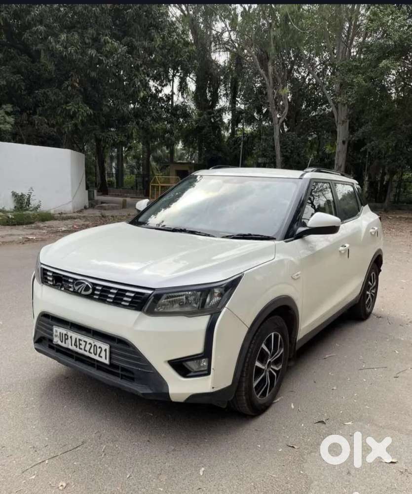 Mahindra Xuv300 1.2 W6 Amt Petrol, 2022, Petrol