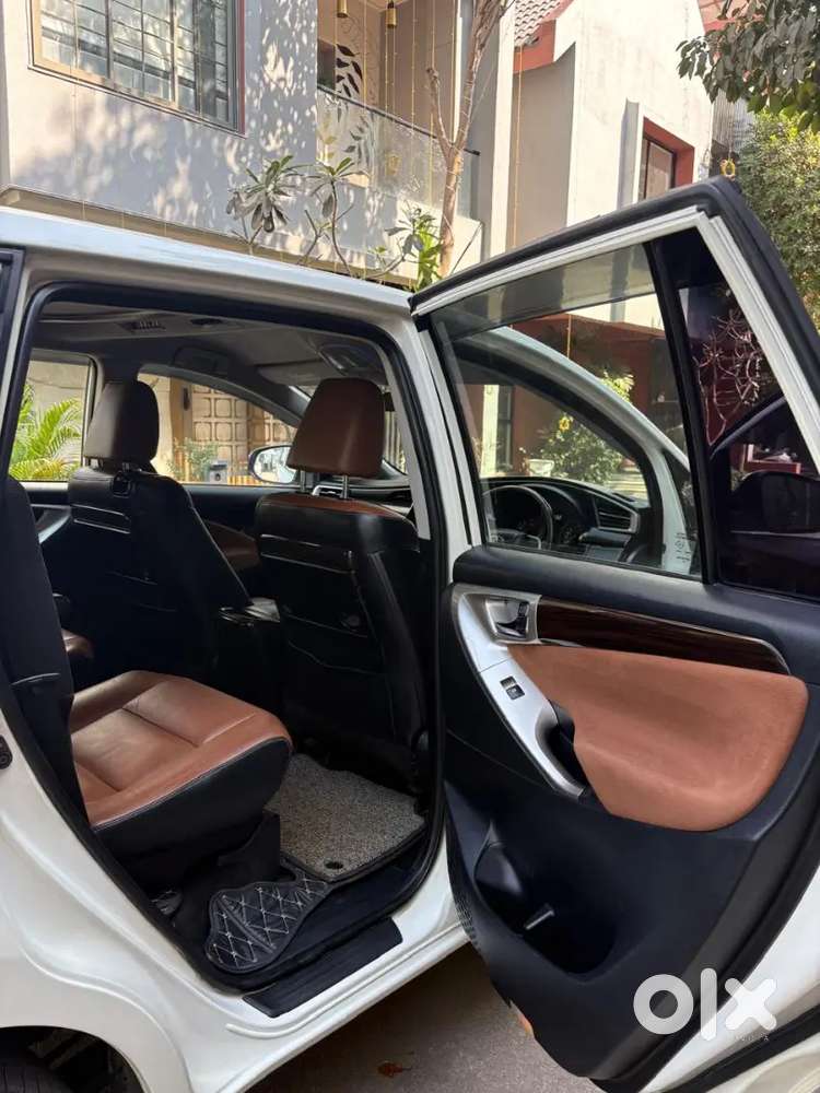 Toyota Innova Crysta 2018 Diesel Well Maintained