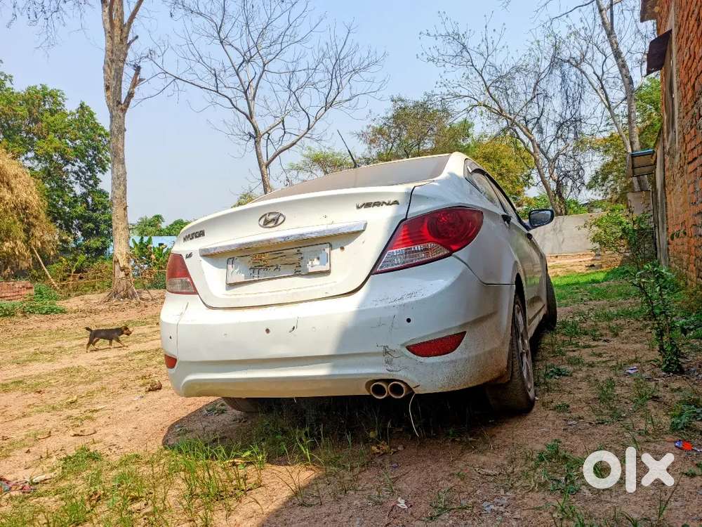 Hyundai Verna 2012