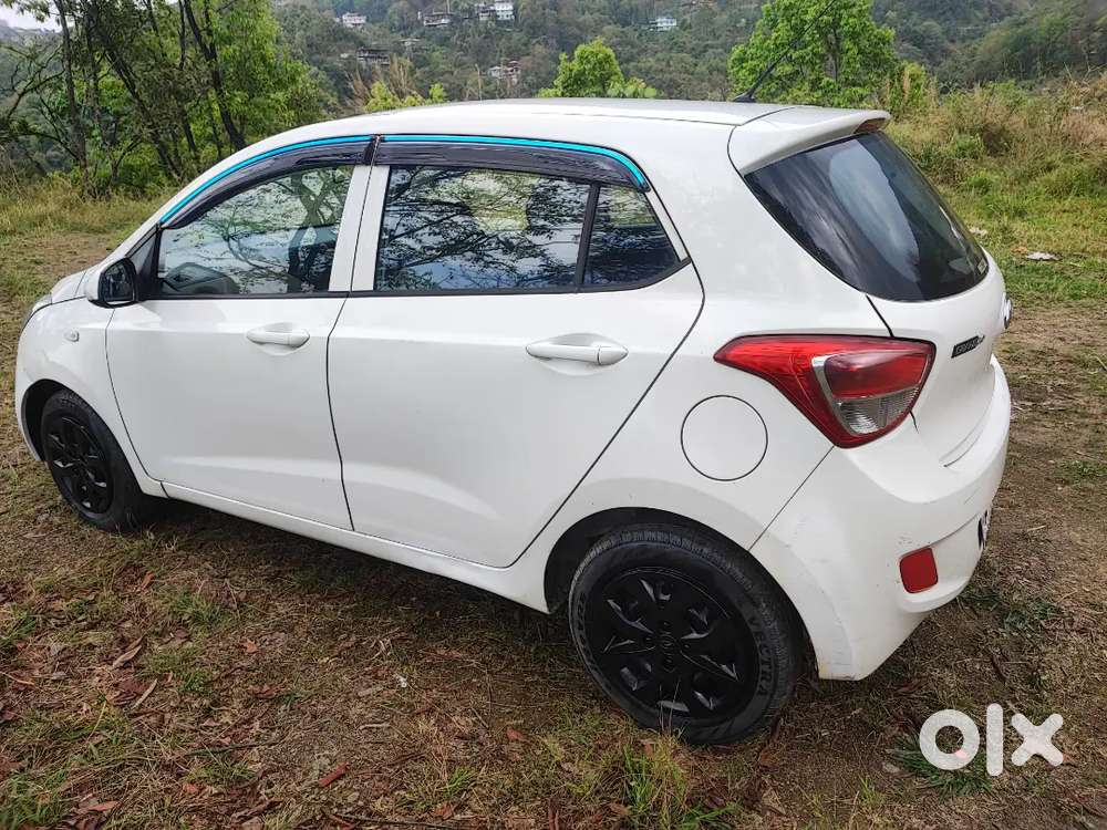 Hyundai Grand I10 2017 Petrol 42000 Km Driven