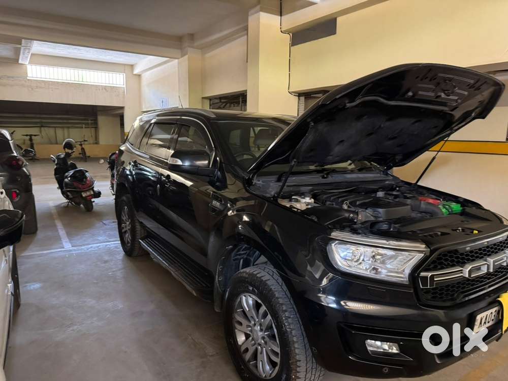 Ford Endeavour Titanium 3.2 4x4 At. Complete Showroom Maintained
