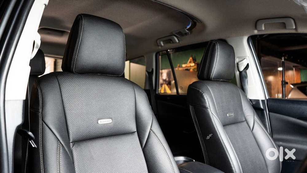 Toyota Innova Crysta 2.4 V 7 Str, 2025, Diesel