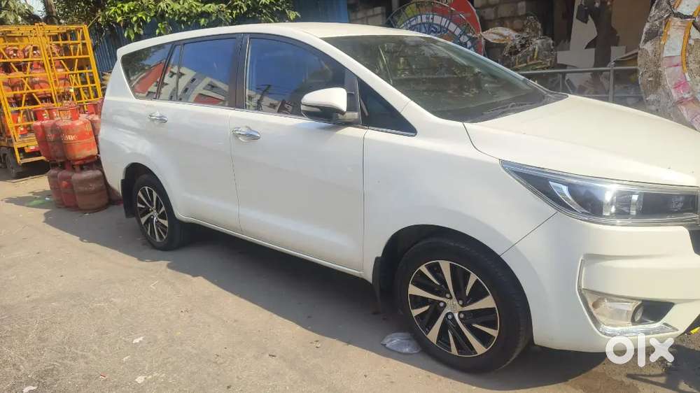 Toyota Innova Crysta 2016