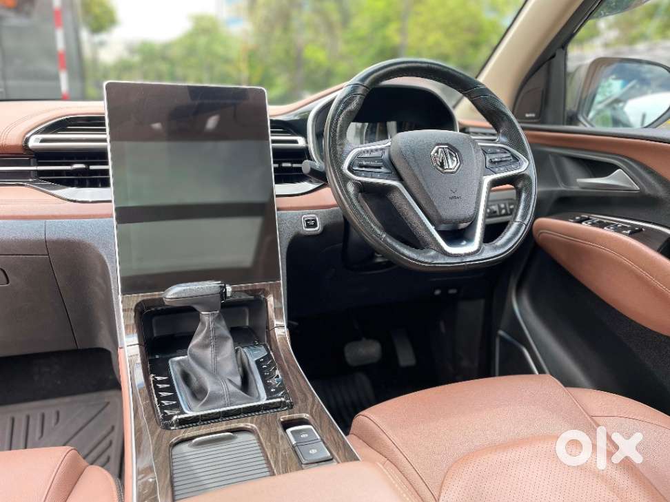 Mg Hector Plus Savvy Pro 1.5 Turbo Petrol Cvt 6 Str, 2023, Petrol