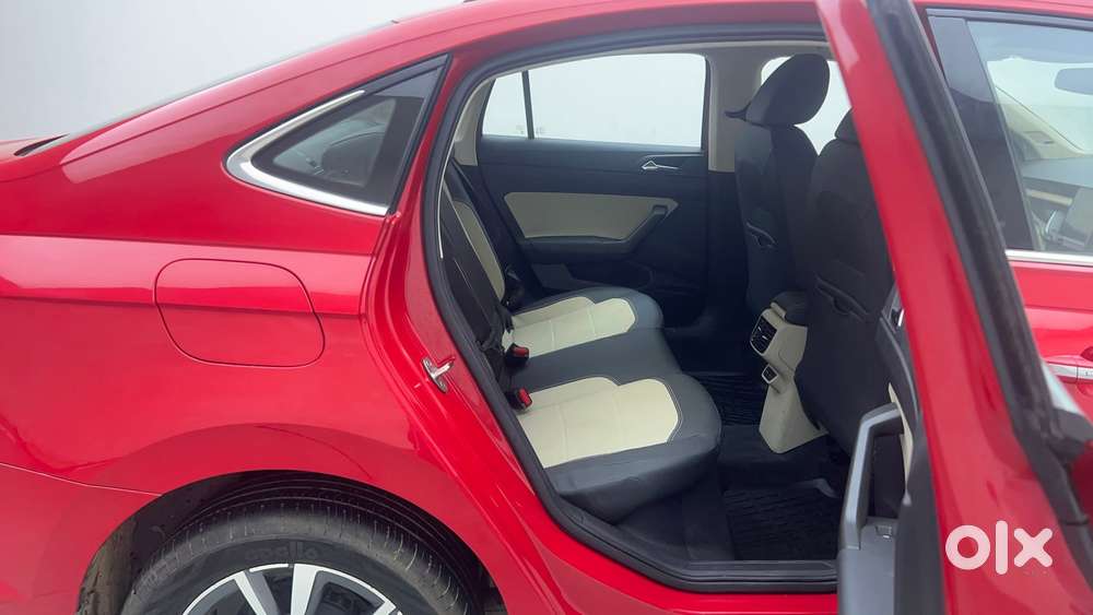 Skoda Slavia Style 1.0l Tsi Mt, 2024, Petrol