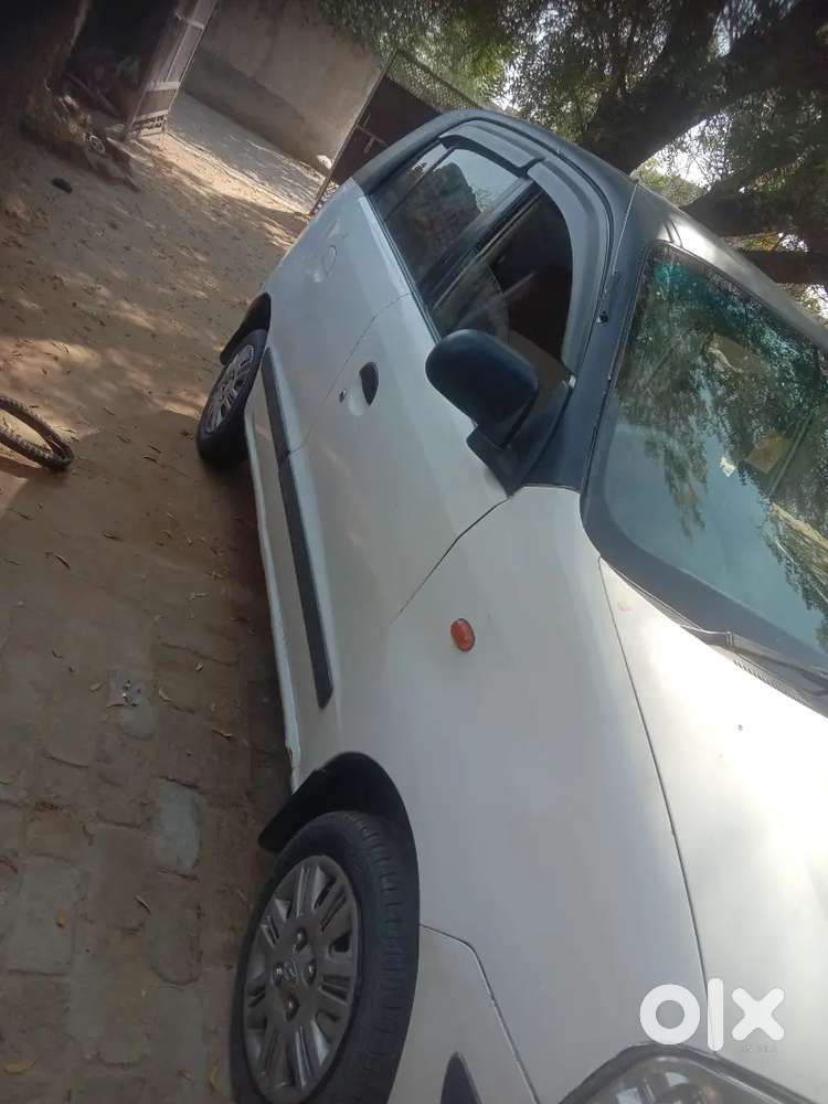 Hyundai Santro 2011 Lpg Well Maintained