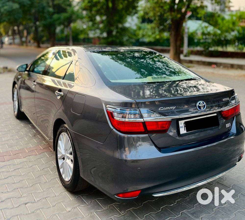 Toyota Camry Hybrid, 2016, Cng & Hybrids