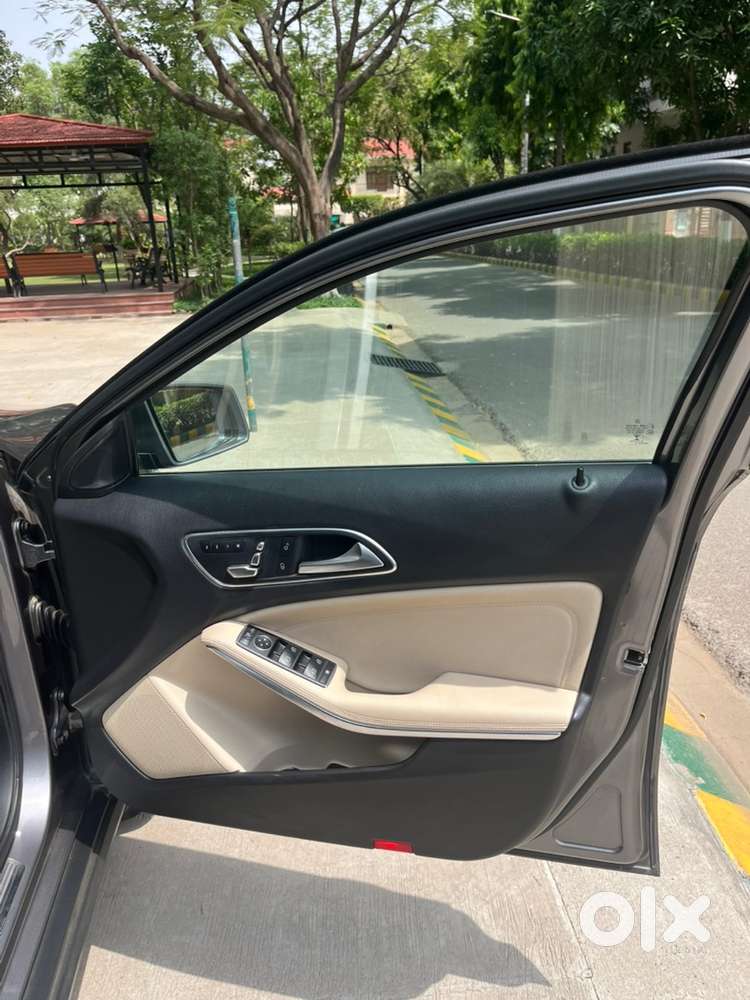 Mercedes-benz Gla 200 Sport Petrol  24000 Kms Driven