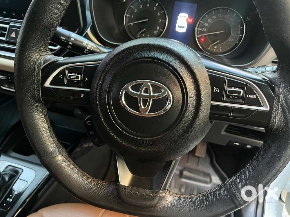 Toyota Glanza 1.2 V Amt, 2023, Petrol