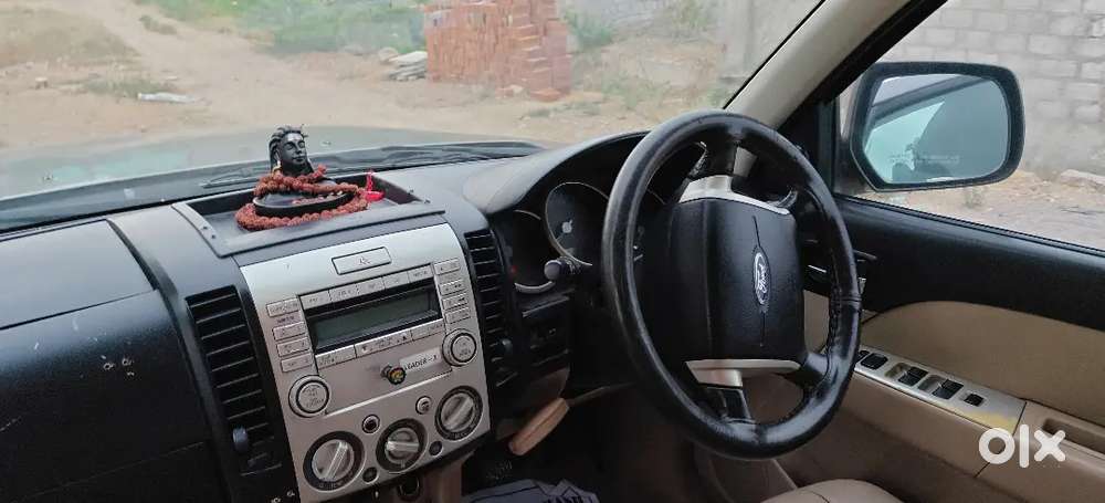 Ford Endeavour Thunder Plus