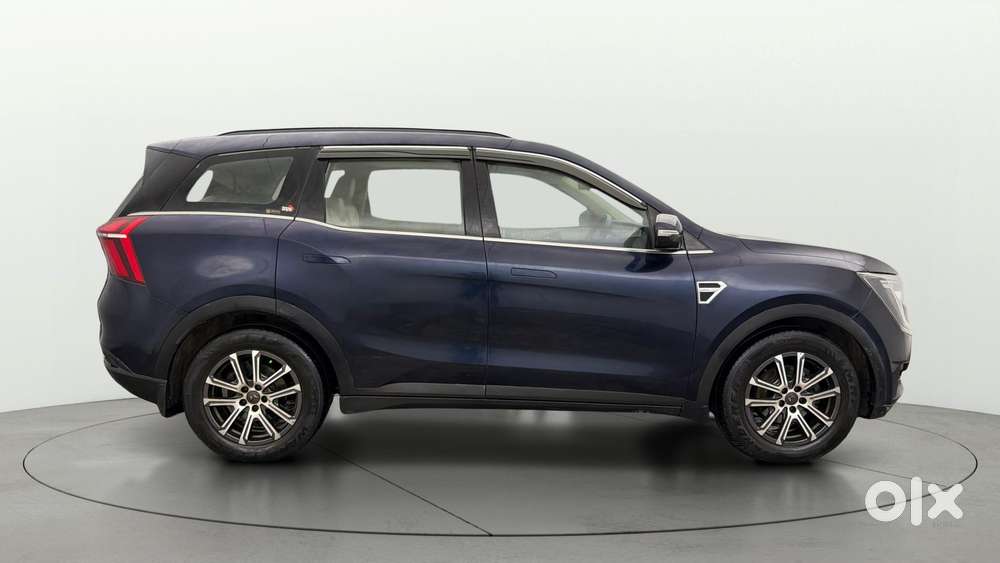 Mahindra Xuv700 2.0 Ax 7 Petrol At Str, 2022, Petrol