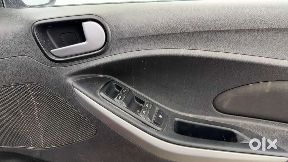 Ford Figo 2012-2015 Petrol Titanium, 2017, Petrol