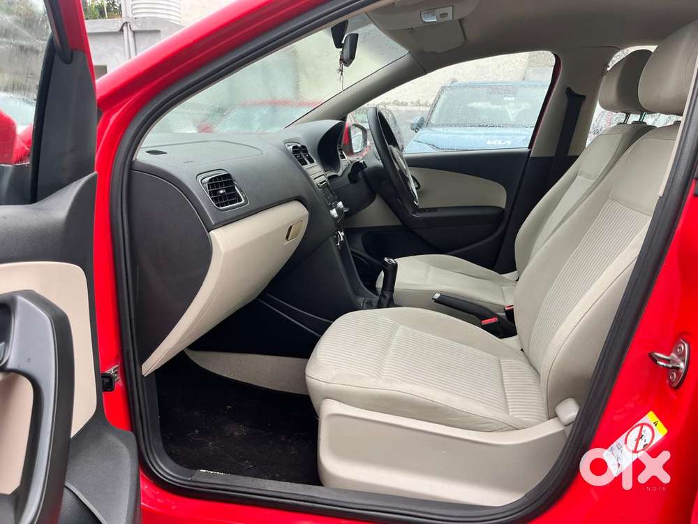 Volkswagen Polo Petrol Highline 1.6l, 2011, Petrol