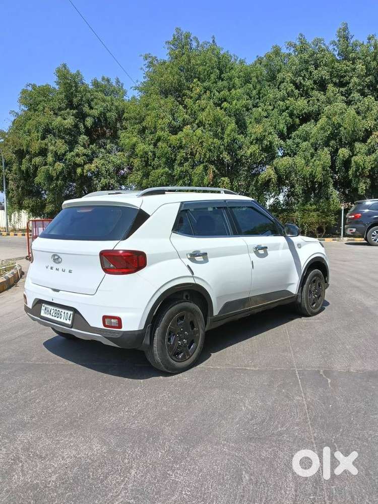 Hyundai Venue Sx 1.2 Mt Knight Edition, 2021, Petrol