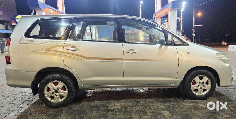Toyota Innova 2.5 G (diesel) 8 Seater, 2005, Diesel