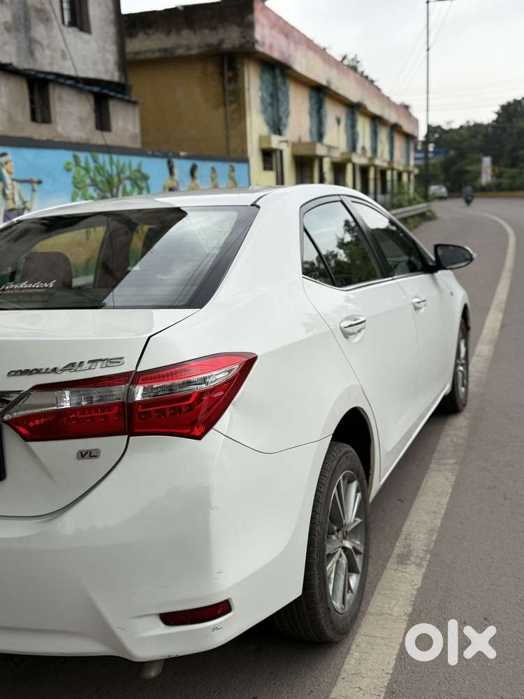Toyota Corolla Altis Vl At, 2015, Petrol