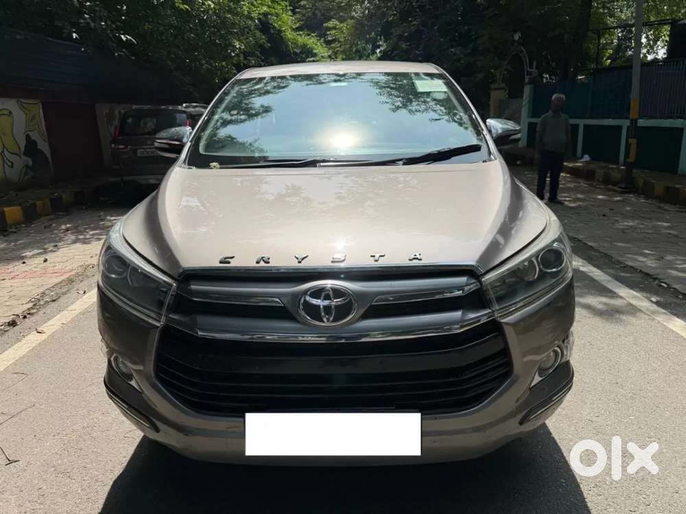 Toyota Innova Crysta 2.8 Zx At 7 Seater, 2016, Diesel