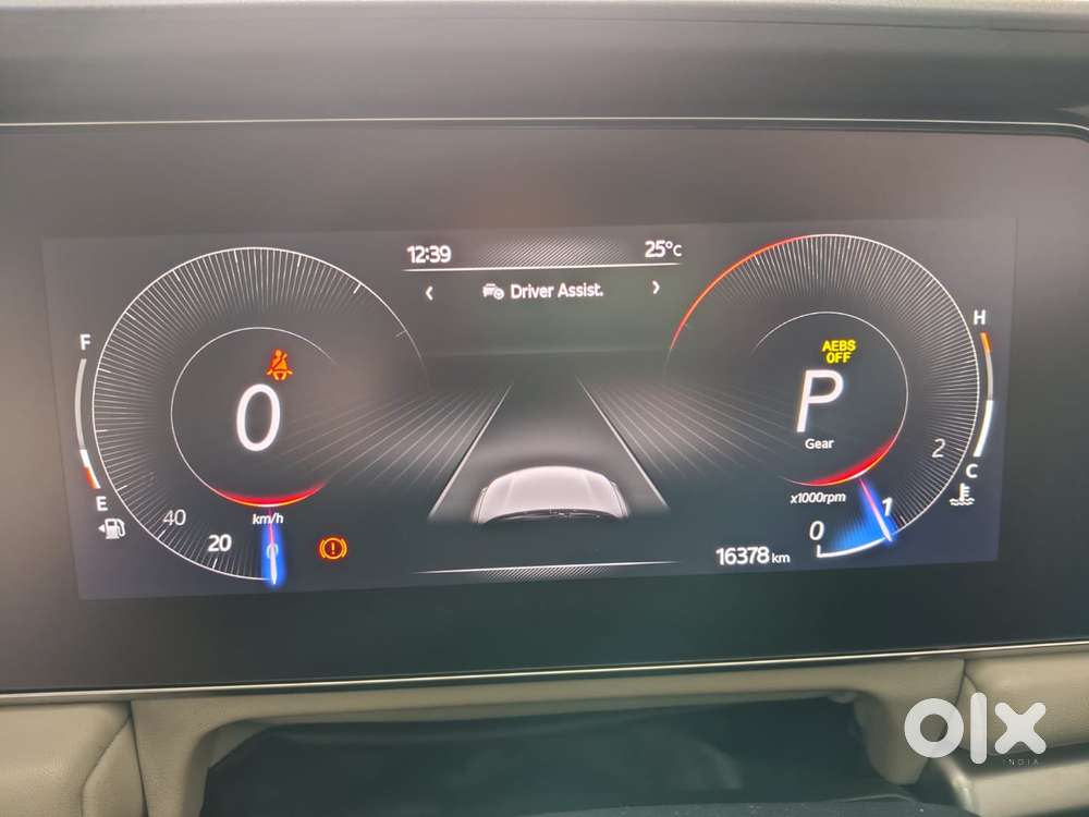 Mahindra Xuv700 2.0 Ax 7 Petrol At Luxury Pack Str, 2023, Petrol