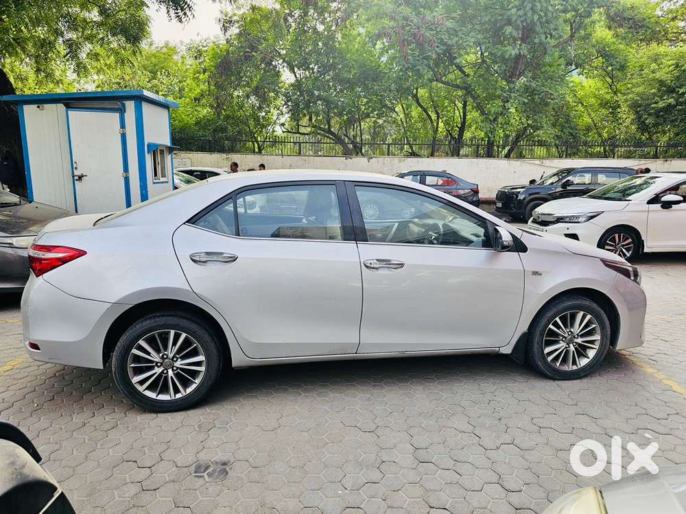 Toyota Corolla Altis 2014 1.8g Petrol