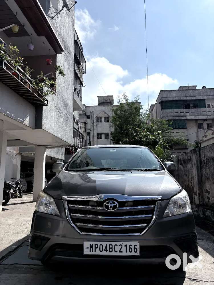 Toyota Innova 2.5 2014