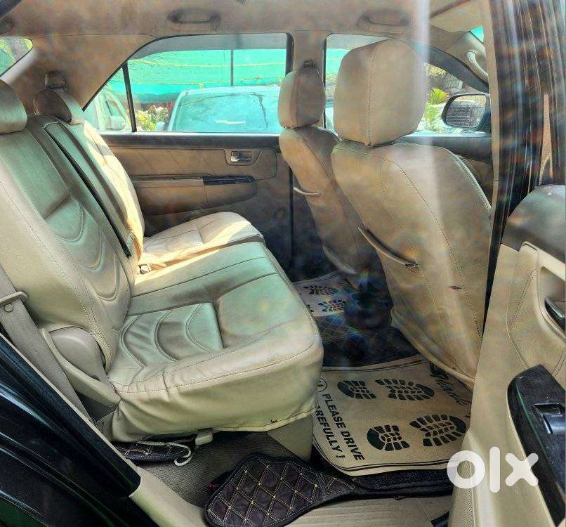 Toyota Fortuner 2011-2016 4x2 Manual, 2013, Diesel