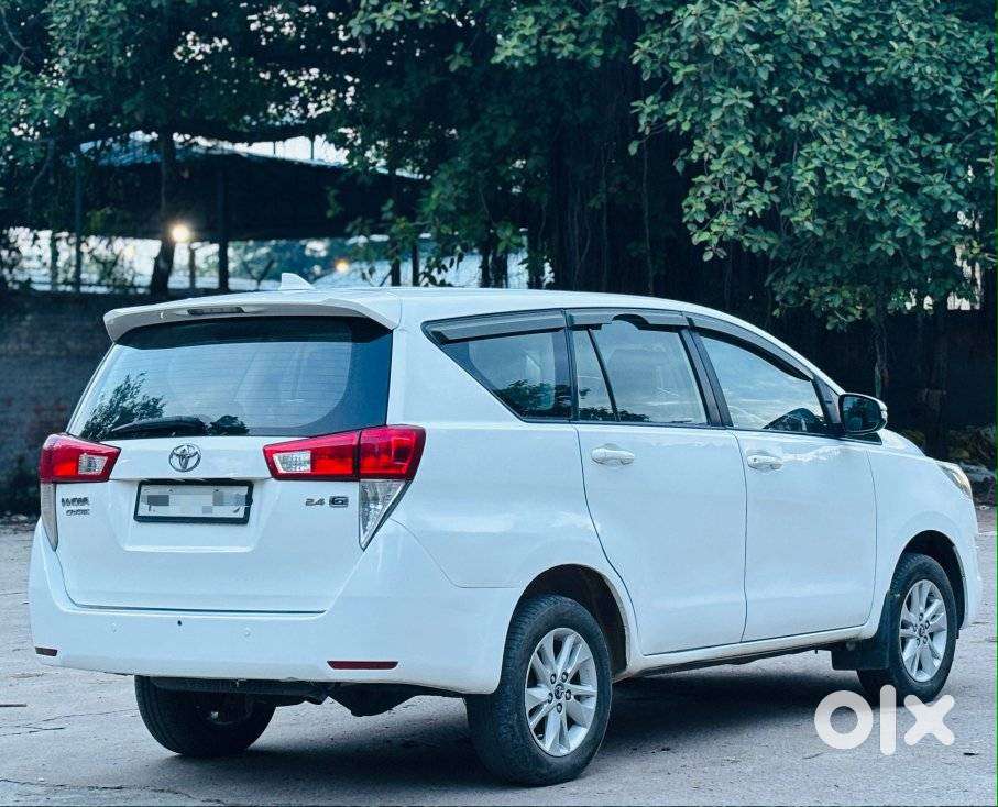 Toyota Innova Crysta 2.4 G Mt, 2017, Diesel