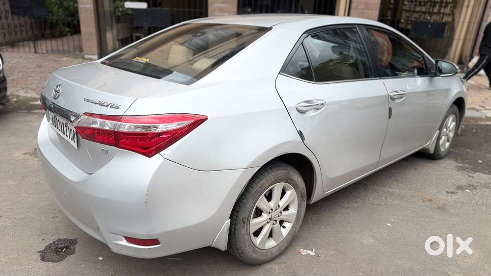 Toyota Corolla Altis 1.8 Sport, 2016, Petrol