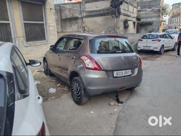 Maruti Suzuki Swift 2015 Petrol Well Maintained