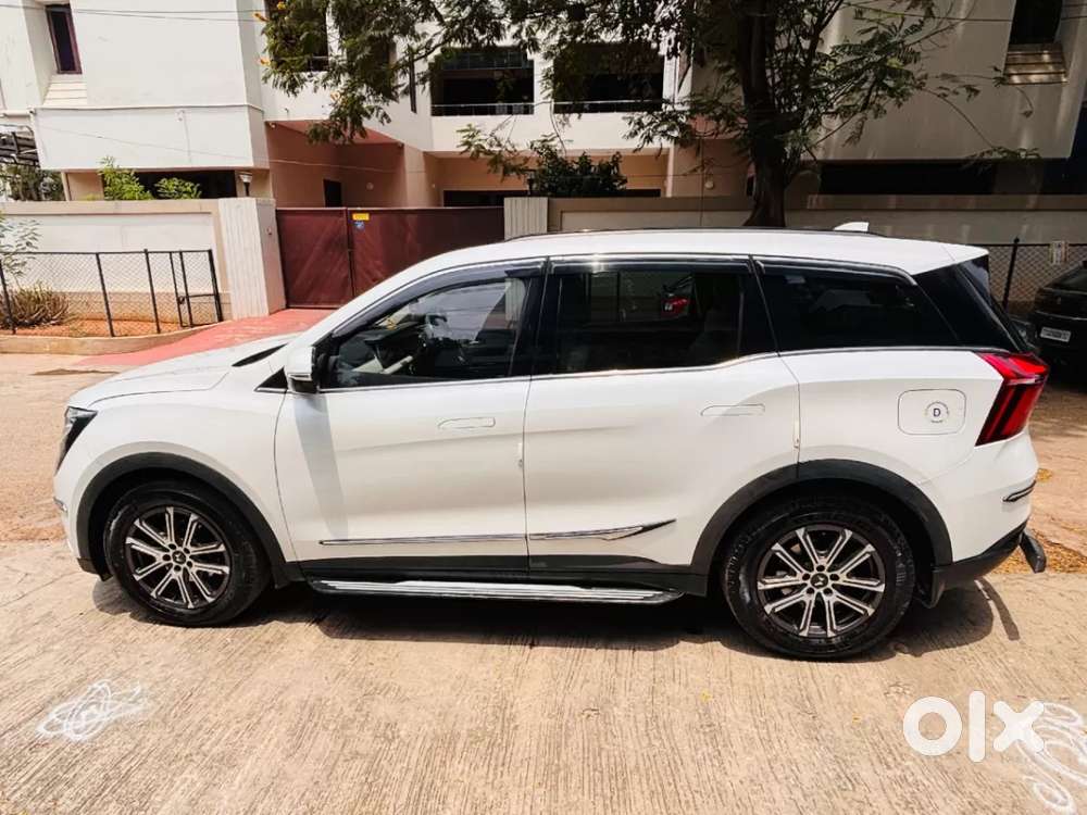 Mahindra Xuv700 2.2 Ax 7 Diesel At Str, 2021, Diesel