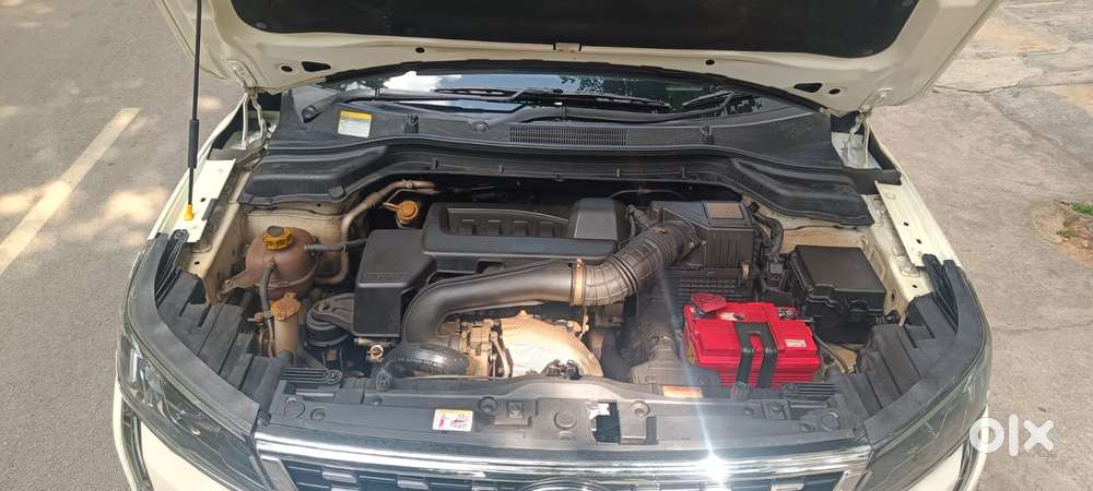 Mahindra Xuv300 W8 (o) 1.5 Diesel Amt, 2020, Diesel