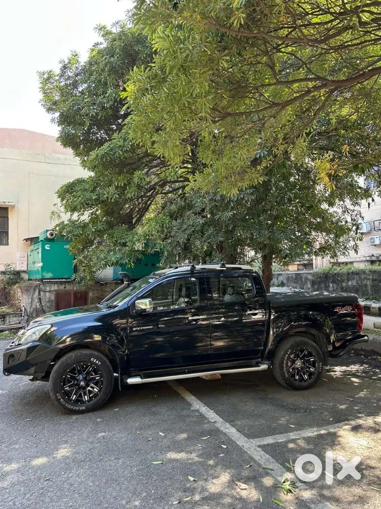 Isuzu V-cross 4×4 Diesel  Top Model In Mint Condition