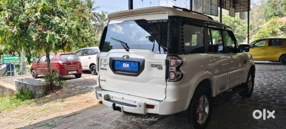 Mahindra Scorpio S10, 2015, Diesel