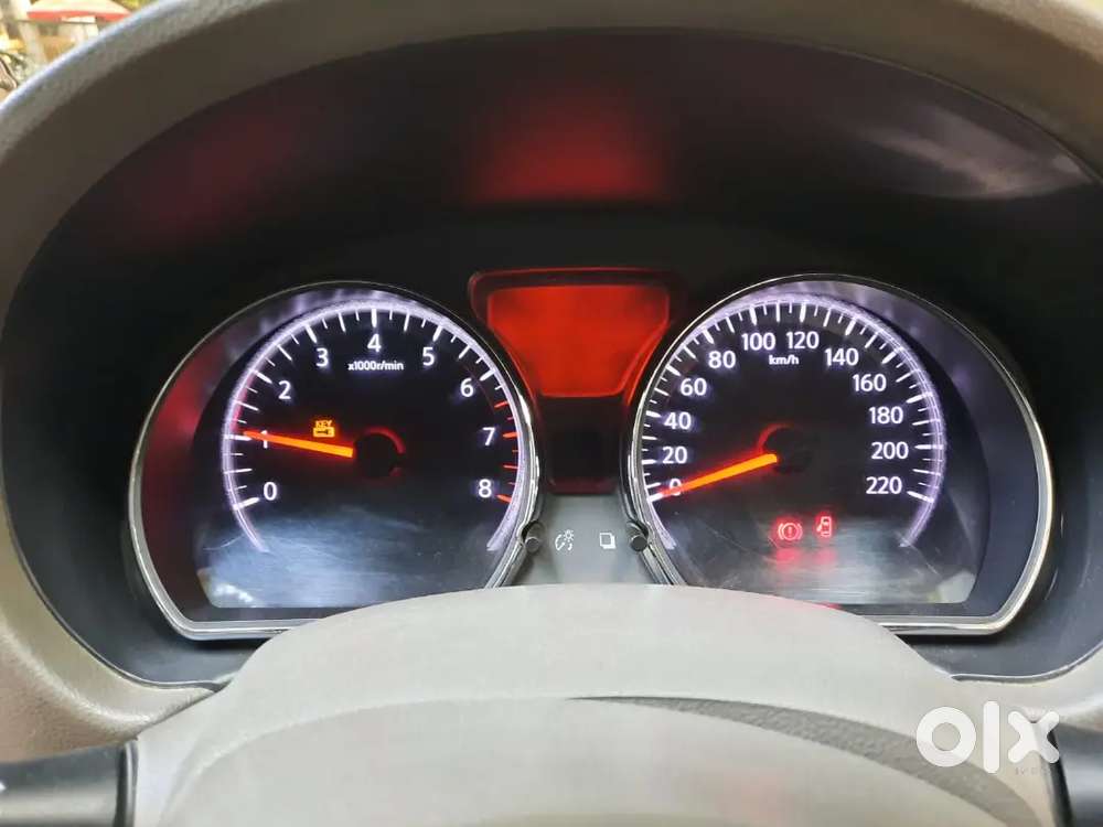 Nissan Sunny Xv 2015
